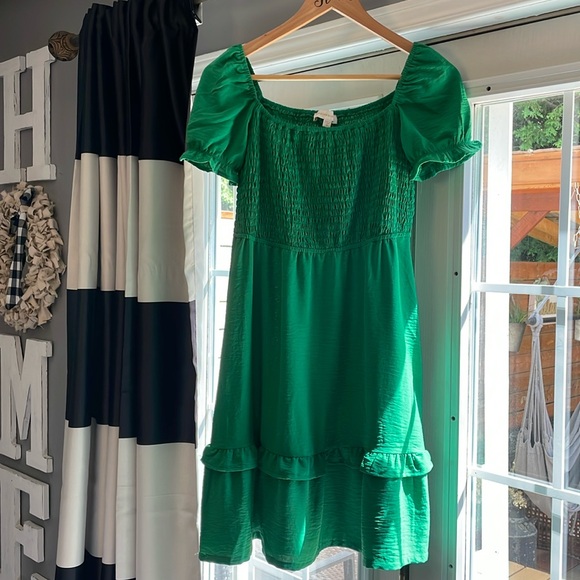 Never worn green above the knee dress - Picture 1 of 2